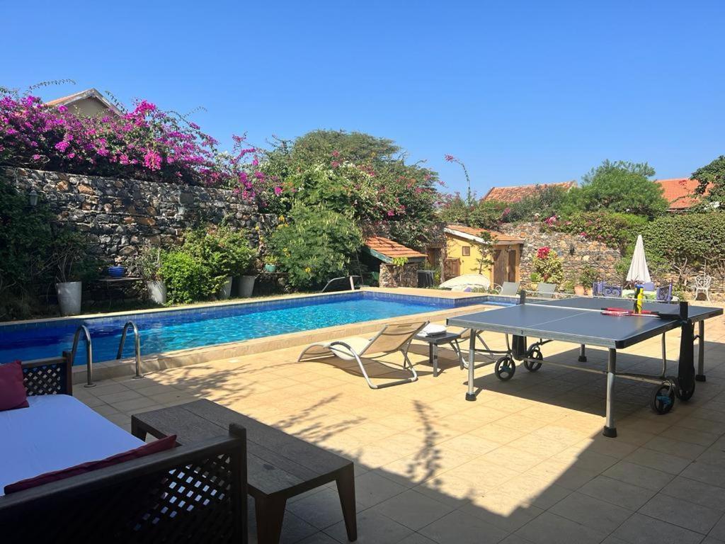 Villa Charles - Ile De Gorée Екстериор снимка